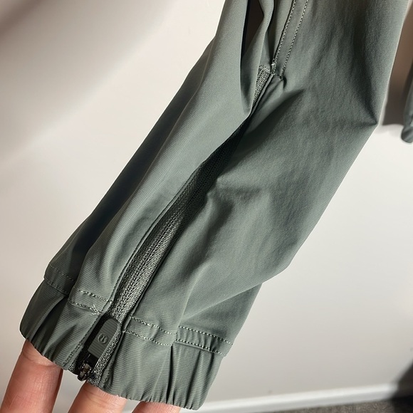 Lululemon | Women’s Adapted State High-Rise Jogger
Full Length in Desert Green 4 - Picture 4 of 8